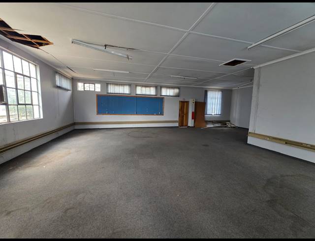 45,815M² BUSINESS TO LET IN LEEUWKUIL